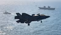 Khoảnh khắc F-35B Anh lao xuống biển phá vỡ thuyết âm mưu ‘bị rơi do đuổi theo Su-30 Nga’