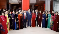 Hình ảnh các nữ đại biểu tham dự Đại hội XIII của Đảng