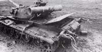 Siêu tăng T-80BVM Nga bị tên lửa Javelin của Ukraine đánh văng tháp pháo ra xa 15m