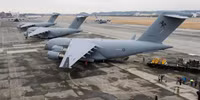 Vận tải cơ khổng lồ C-17 của Anh đem tên lửa chống tăng tới Ukraine