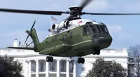 [ẢNH] Trực thăng dành cho Tổng thống Biden có thể đốt cháy bãi cỏ Nhà Trắng