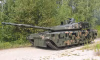 [ẢNH] Siêu tăng PT-16 với giáp siêu dày đủ sức sống sót trước phát bắn của T-14 Armata?