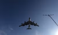 [ẢNH] Mỹ hồi sinh ‘pháo đài bay’ B-52 ‘đắp chiếu’ ngoài sa mạc suốt 12 năm