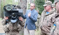 [ẢNH] Được Mỹ trang bị và huấn luyện, Javelin Ukraine sẵn sàng hủy diệt T-72B3 ly khai