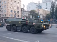 [ẢNH] Ai đã cung cấp vũ khí mạnh sau bom hạt nhân cho ly khai Ukraine?