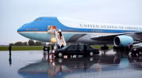 Tổng thống Biden bác đề xuất về màu sơn dành cho chuyên cơ Air Force One của ông Trump