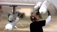 Bất ngờ khi bỏ tiền mua tên lửa AIM-120, nhưng khi sử dụng phải xin phép Mỹ