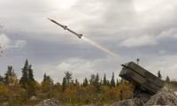 Mỹ đang lắp đặt tên lửa phòng không tiên tiến NASAMS tại Ukraine