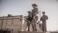 [ẢNH] Vụ lính Mỹ đổi thuốc lá lấy xe bán tải gắn súng máy Nga đề bảo vệ sân bay Kabul