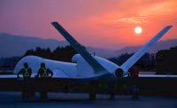 [ẢNH] UAV tàng hình 