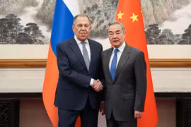 Tiếp Ngoại trưởng Nga Lavrov, ông Vương Nghị nói tình hình quốc tế hiện nay ‘vô cùng hỗn loạn’