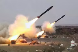 Houthi tuyên bố bắn cháy tàu chiến Saudi Arabia