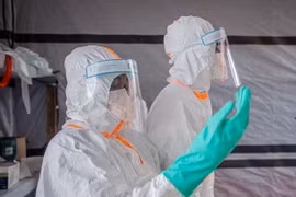 Congo tuyên bố qua đỉnh dịch Ebola song vẫn tiềm ẩn nguy cơ lây lan