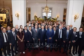 Tổng Bí thư, Chủ tịch nước Tô Lâm và Tổng thống Cộng hòa Pháp gặp một số tập đoàn, doanh nghiệp tiêu biểu