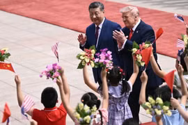 Chủ tịch Trung Quốc Tập Cận Bình tiếp đón Tổng thống Mỹ Donald Trump