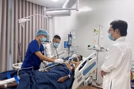 Điện chia buồn về vụ tàu du lịch gặp nạn tại An Giang