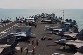 Tàu sân bay USS George Washington của Hải quân Mỹ đến Trung Đông