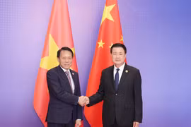 Bộ trưởng Lương Tam Quang hội đàm với Bộ trưởng Bộ Công an Trung Quốc Vương Tiểu Hồng