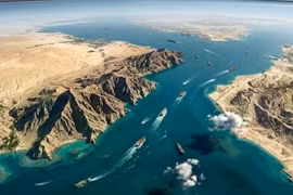Hai tàu container bị chìm gần Eo biển Hormuz