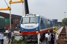 Đường sắt tiếp nhận lô đầu máy mới, tốc độ lớn nhất 120km/h