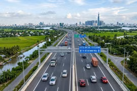 Cần đánh giá lại tổng mức đầu tư dự án cao tốc nối Vĩnh Long với TP.HCM
