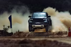 Khám phá Ranger Raptor động cơ xăng 3.0 vừa ra mắt có gì "hot"?