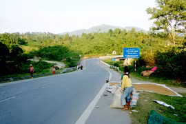 Đề xuất mở rộng đường Hồ Chí Minh qua Quảng Trị kết nối với cửa khẩu La Lay