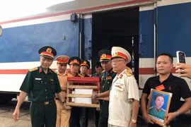 Những chuyến tàu tri ân, đưa các liệt sĩ về quê hương