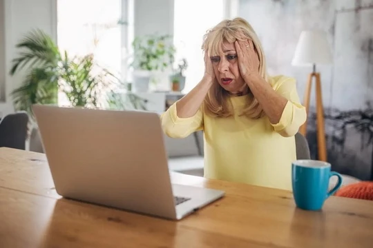 Người già ở Mỹ trở thành mục tiêu số một của lừa đảo tài chính