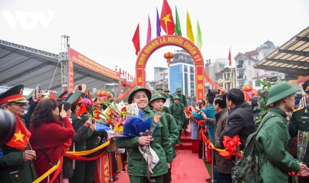 Sáng nay (4-3), 4.000 thanh niên Thủ đô lên đường nhập ngũ