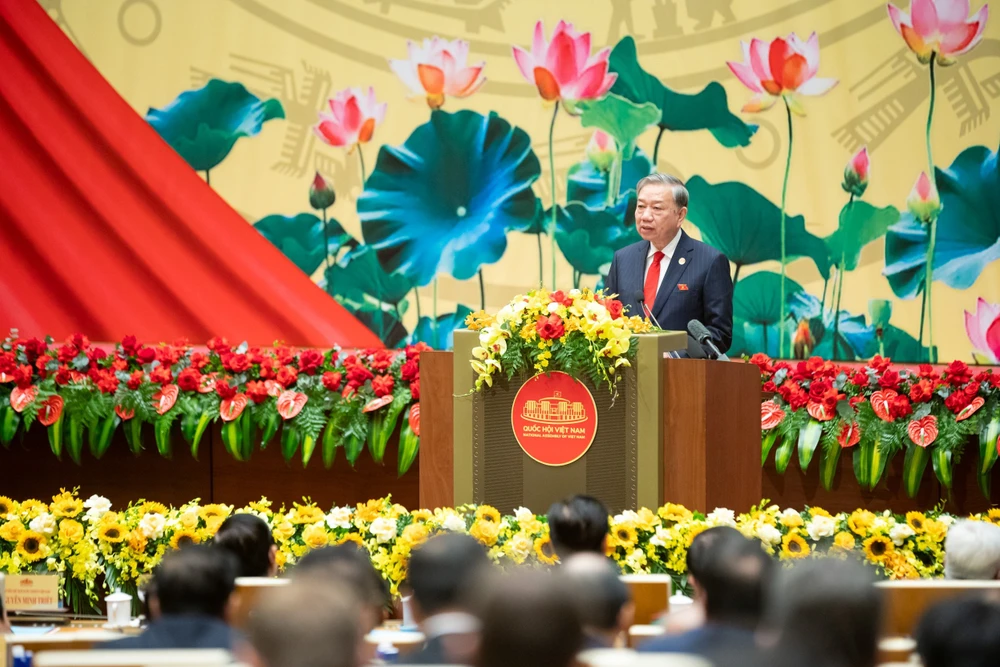 Đất nước đang đứng trước thời điểm lịch sử, trách nhiệm đặt lên vai Quốc hội hết sức nặng nề nhưng vẻ vang