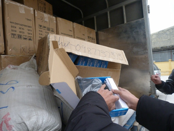 Tạm giữ 2000 đầu thu kỹ thuật số không rõ nguồn gốc ảnh 2