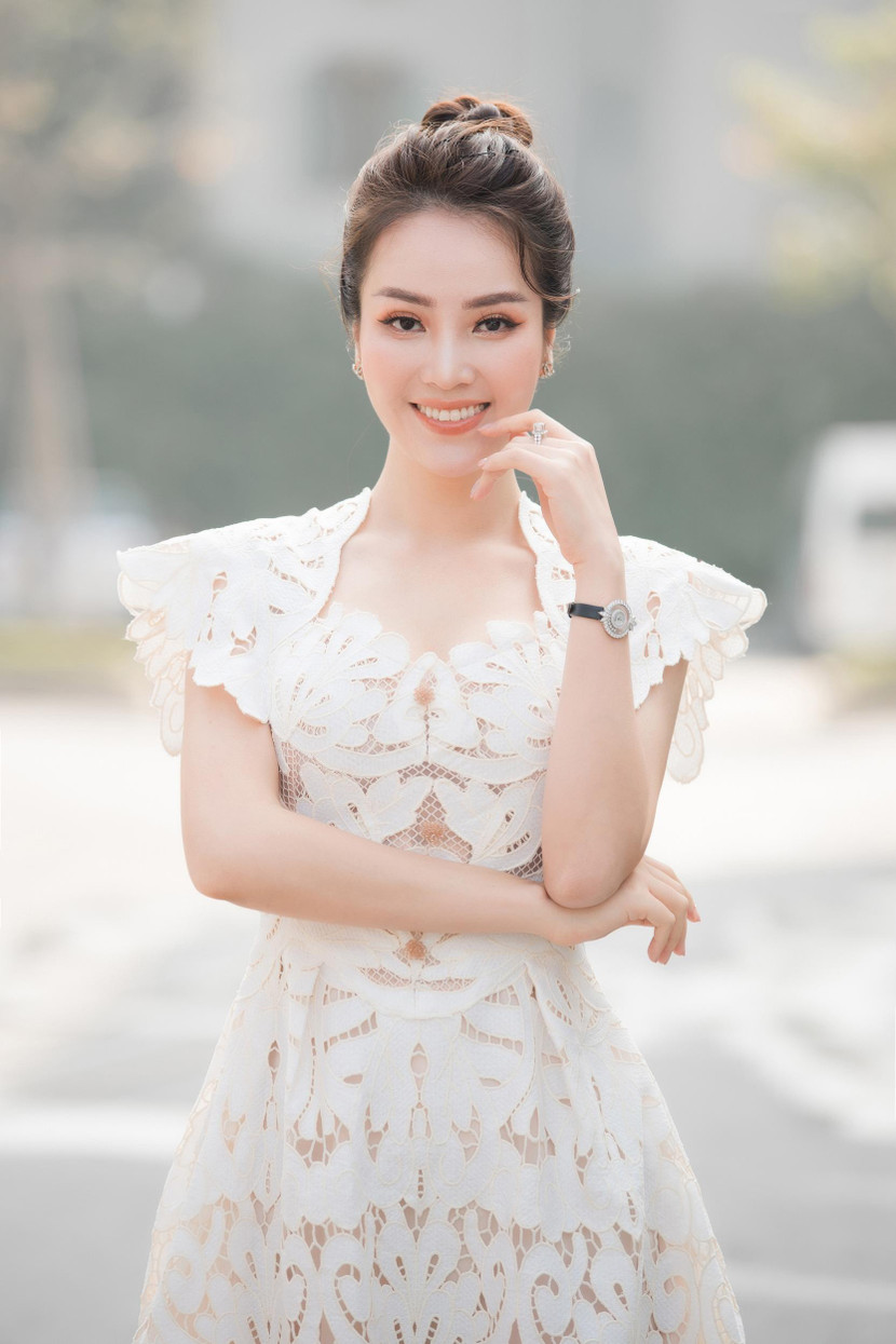 Á hậu Thụy Vân làm Đại sứ chương trình "Giờ Trái đất 2021" ảnh 9