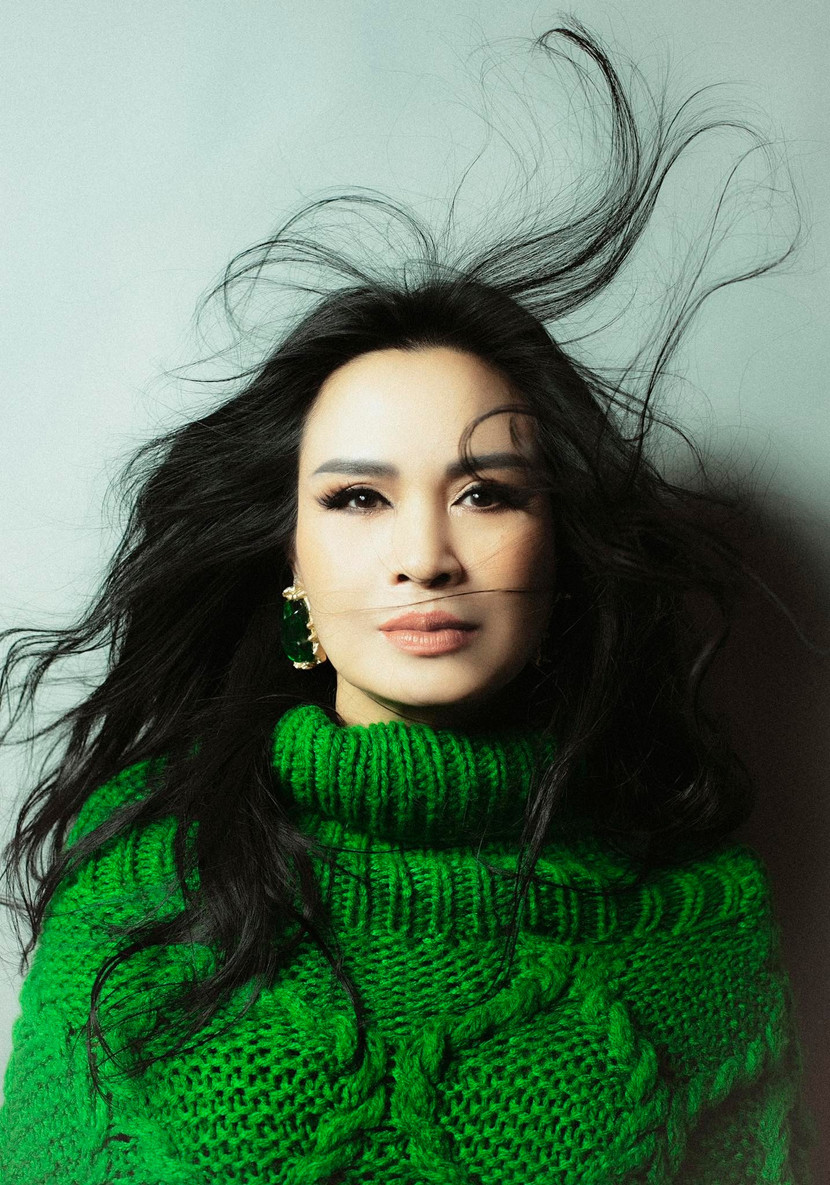 NSND Thanh Lam được nhạc sĩ Phú Quang đánh giá là có giọng hát hay nhất trong các nữ ca sĩ Việt Nam, giọng hát rất chuẩn, nhưng phải đến khi cô tự nhận "nhiệt độ 37 độ, độ điên cũng chỉ còn 3 phần", thì mối duyên âm nhạc giữa Phú Quang và Thanh Lam mới bắt đầu