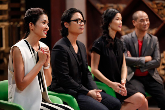 Rời showbiz, Hà Tăng đi chấm điểm các đầu bếp không chuyên ảnh 1