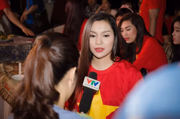 Xúc động MV Quốc ca được hàng ngàn người chung tay thực hiện ảnh 9