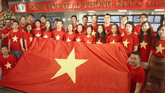 Xúc động MV Quốc ca được hàng ngàn người chung tay thực hiện ảnh 3