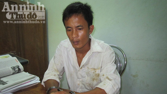 Đối tượng truy nã bị bắt khi lẻn về thăm nhà ảnh 1