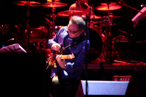 Nghệ sĩ quốc tế "phiêu" trong đêm nhạc "Khởi nguồn" ảnh 3