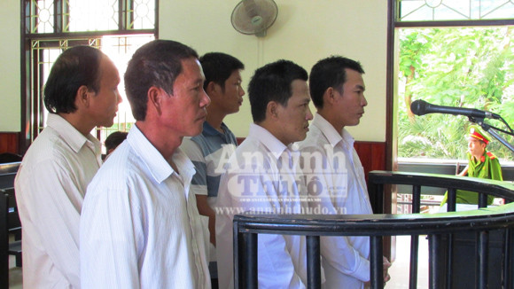 Coi thường mạng sống, thản nhiên mua bán “thần chết” ảnh 1