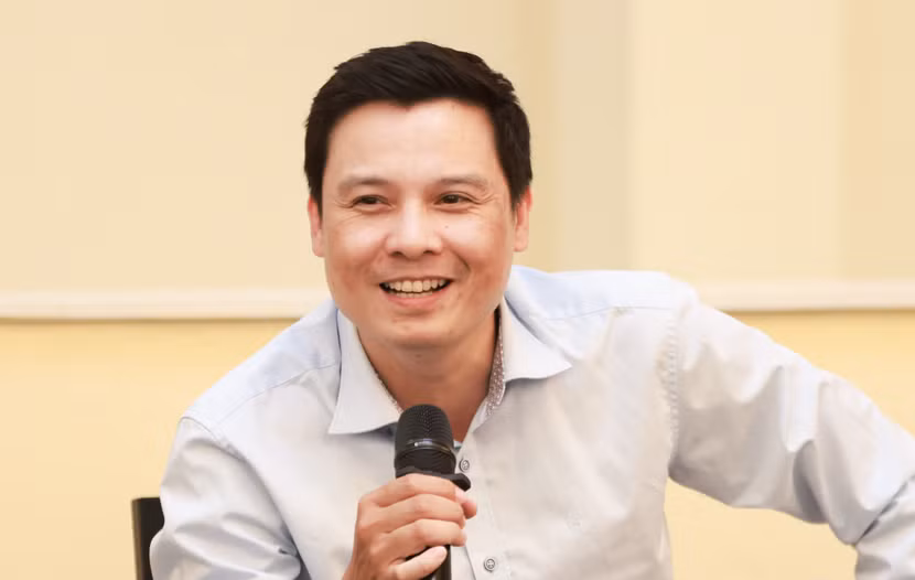 NSƯT Thiện Tùng đảm nhận vai trò Phó đạo diễn vở kịch "Tôi và chúng ta" phiên bản 2025, bên cạnh việc tham gia diễn xuất một vai trong tác phẩm