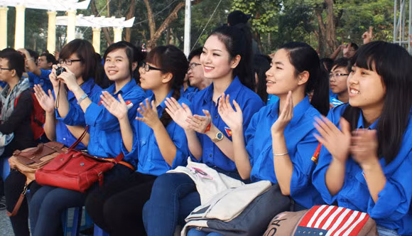 Hoa hậu Ngọc Anh rạng rỡ trong màu áo xanh tình nguyện ảnh 5