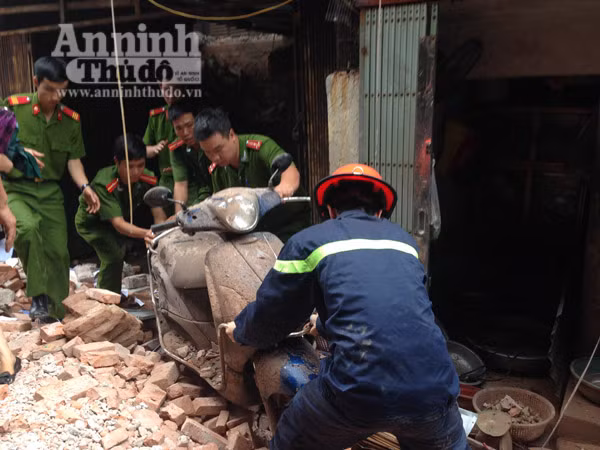 Vụ sập nhà Pháp cổ tại Hà Nội: 2 người tử vong, 6 người bị thương ảnh 13
