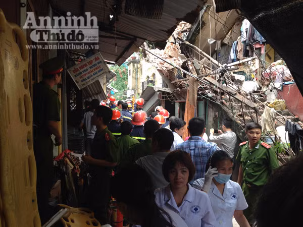 Vụ sập nhà Pháp cổ tại Hà Nội: 2 người tử vong, 6 người bị thương ảnh 14