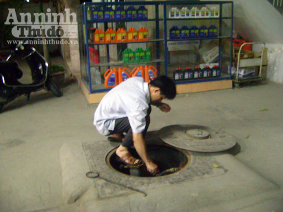 Nhốn nháo mua xăng giờ tăng giá lên 23.400 đồng/lít ảnh 13