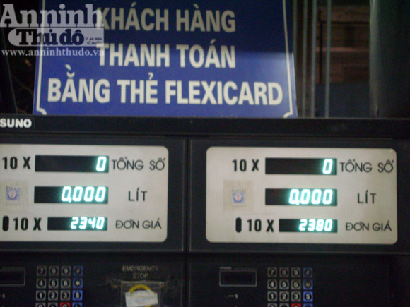 Nhốn nháo mua xăng giờ tăng giá lên 23.400 đồng/lít ảnh 17 Nhốn nháo mua xăng giờ tăng giá lên 23.400 đồng/lít ảnh 17