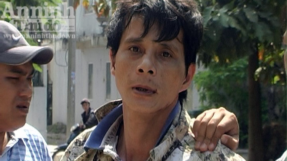 Bắt “người nhện”, một cảnh sát môi trường bị thương ảnh 1 Bắt “người nhện”, một cảnh sát môi trường bị thương ảnh 1