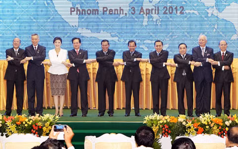 Vì hòa bình, an ninh và phát triển khu vực ảnh 1