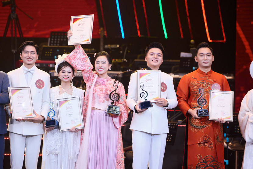 Phạm Kiều Huyền giành giải Nhất dòng nhạc dân gian cuộc thi "Tiếng hát Hà Nội 2024"