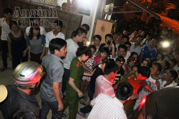 Bắt đối tượng gom gần 3.000 sổ đỏ để lừa đảo chiếm đoạt tài sản ảnh 2